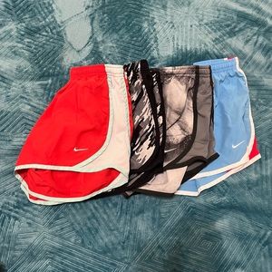 Nike Shorts - L